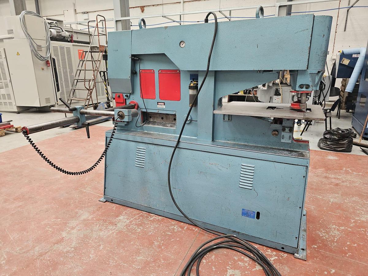 Used Kingsland 55XSD deep throat Model 5 station Steelworker