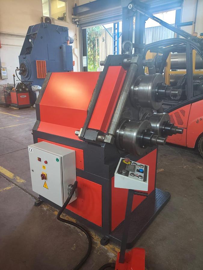 Used AKYAPAK 100 shaft section roller