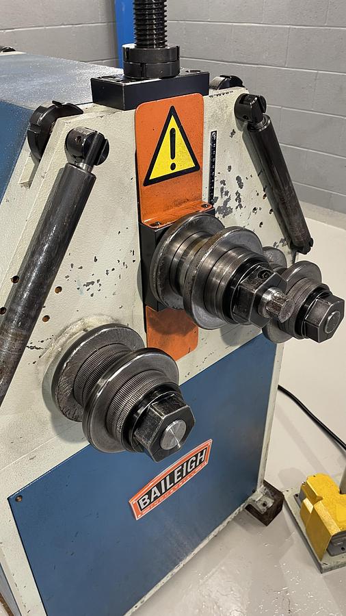 Used BAILEIGH M55 power 240 volt section rollers