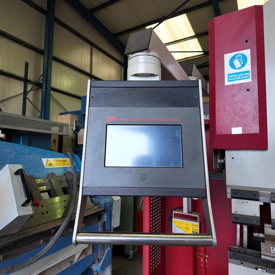 Used MORGAN RUSHWORTH BAYKAL 1250mm x 40 ton CNC press brake