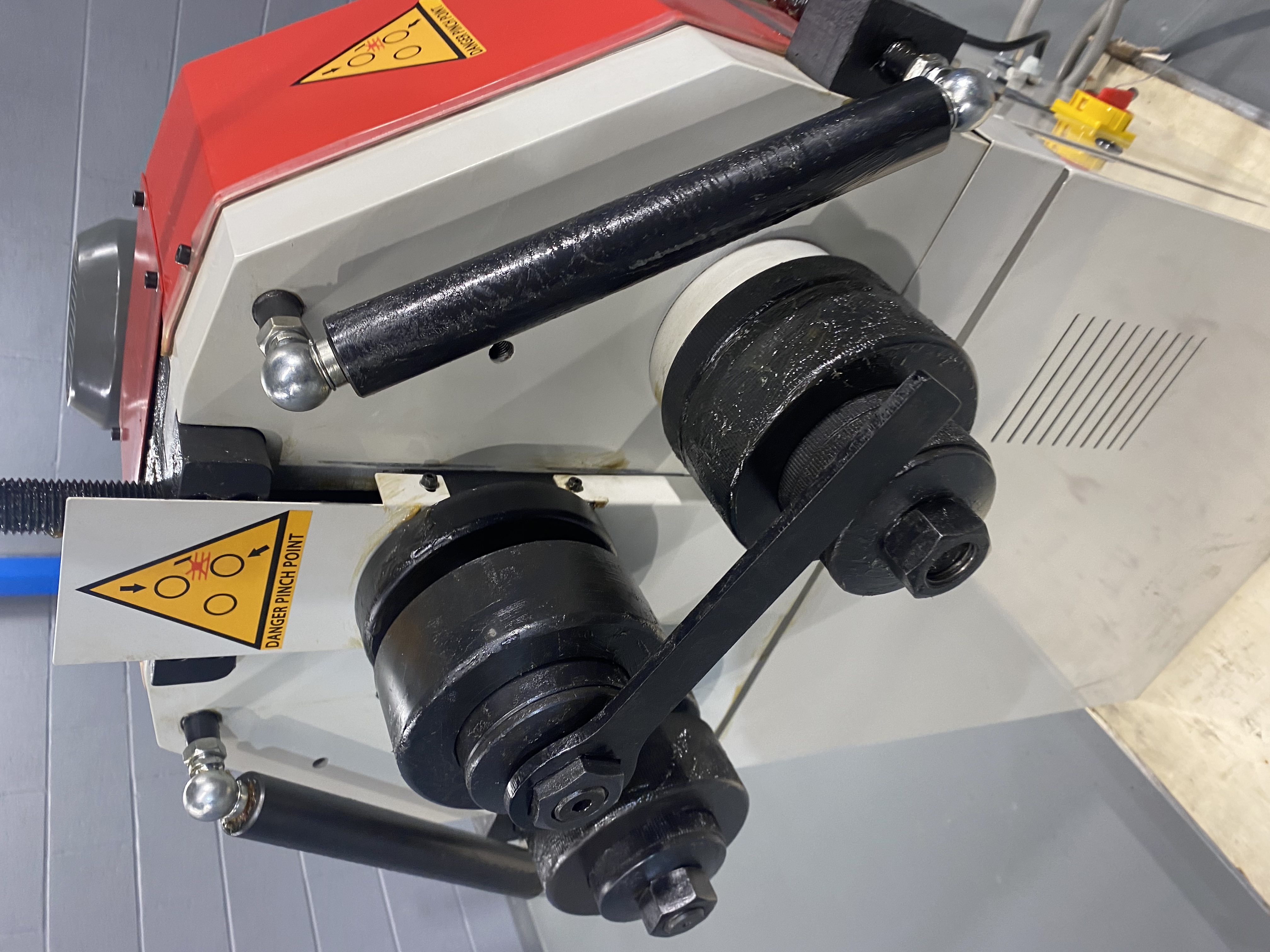 Mach roll 40/50 HV section rollers 240 v