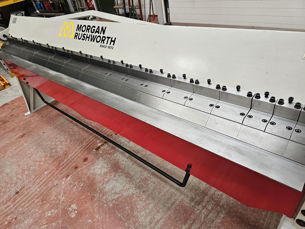 Used Morgan rushworth 3m x 2mm box and pan folding machine