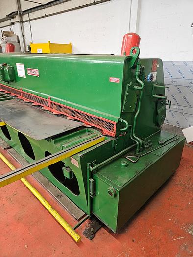 Used Pearson 3m x 6mm Hydraulic guillotine