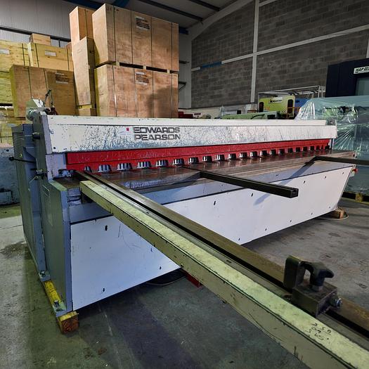 Used EDWARDS PEARSON 3m x 3mm Mechanical |Direct drive guillotine