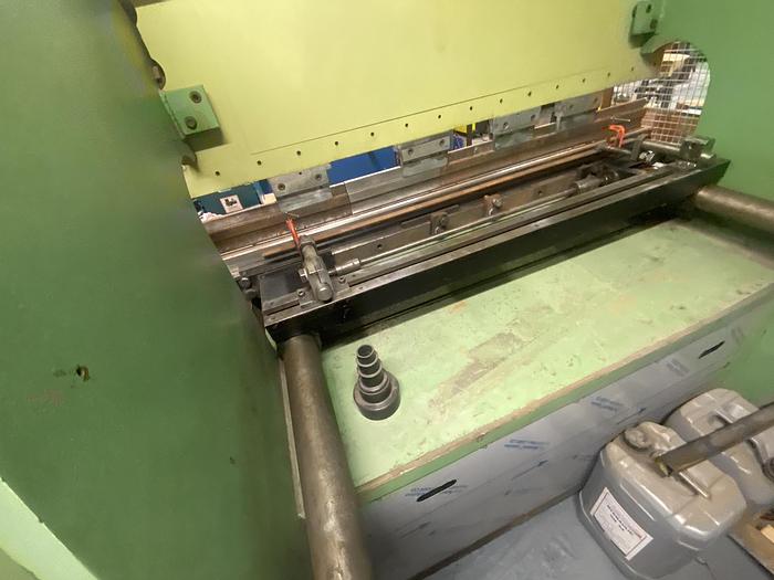 Used GUIFIL 1500mm x 30 Ton Press Brake for Sale in Blackburn, United