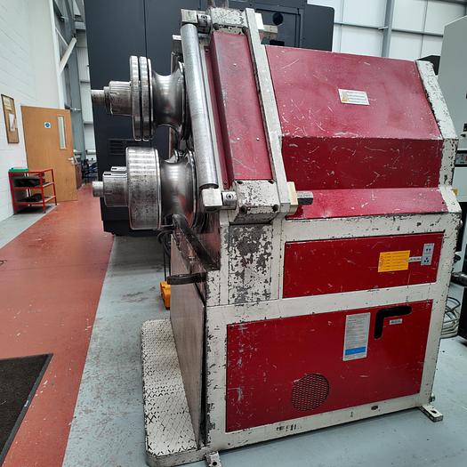 Used AKYAPAK 100 shaft section roller (morgan rushworth)