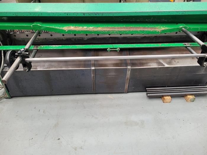 Used EDWARDS direct Drive 2.5m x 3mm Mechanical guillotine