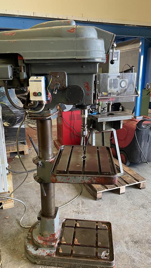 Used ELLIOT Progress 3A heavy duty Pillar drill