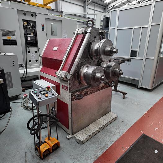 Used AKYAPAK 100 shaft section roller (morgan rushworth)