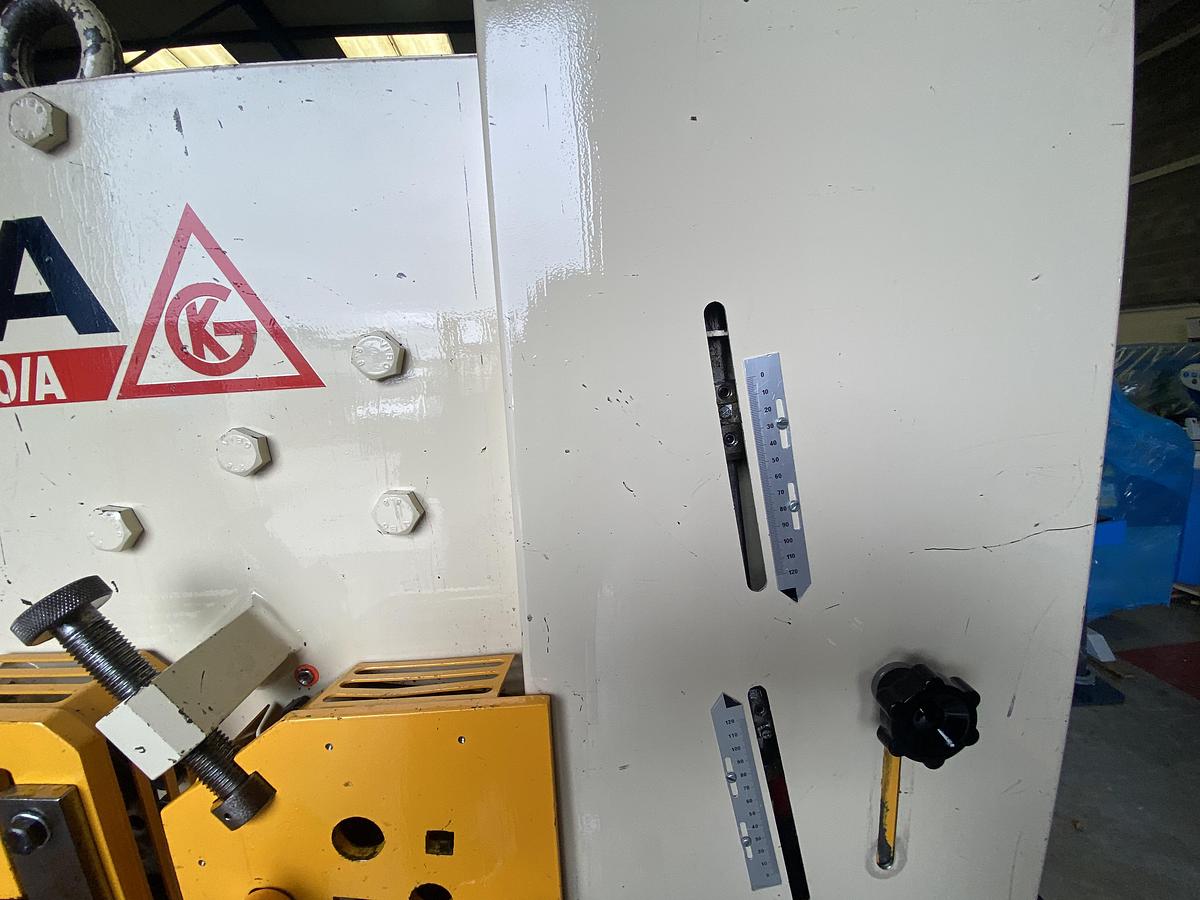 Used GEKA 70 s 5 station steelworker 70 ton Hydraulic