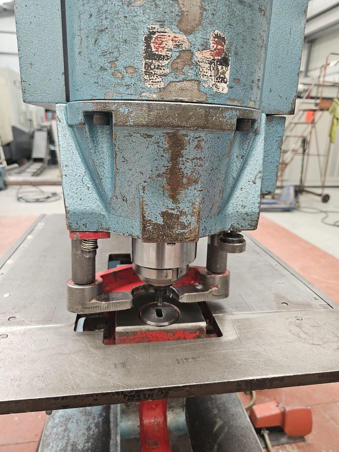 Used Kingsland 55XSD deep throat Model 5 station Steelworker