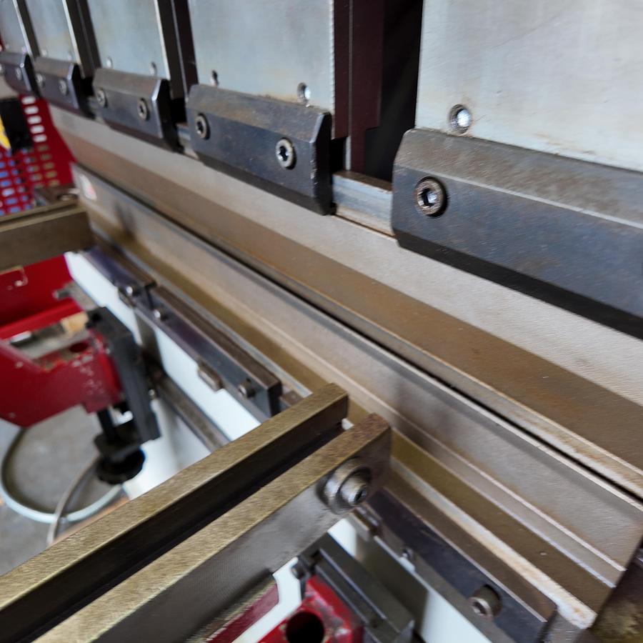 Used MORGAN RUSHWORTH BAYKAL 1250mm x 40 ton CNC press brake