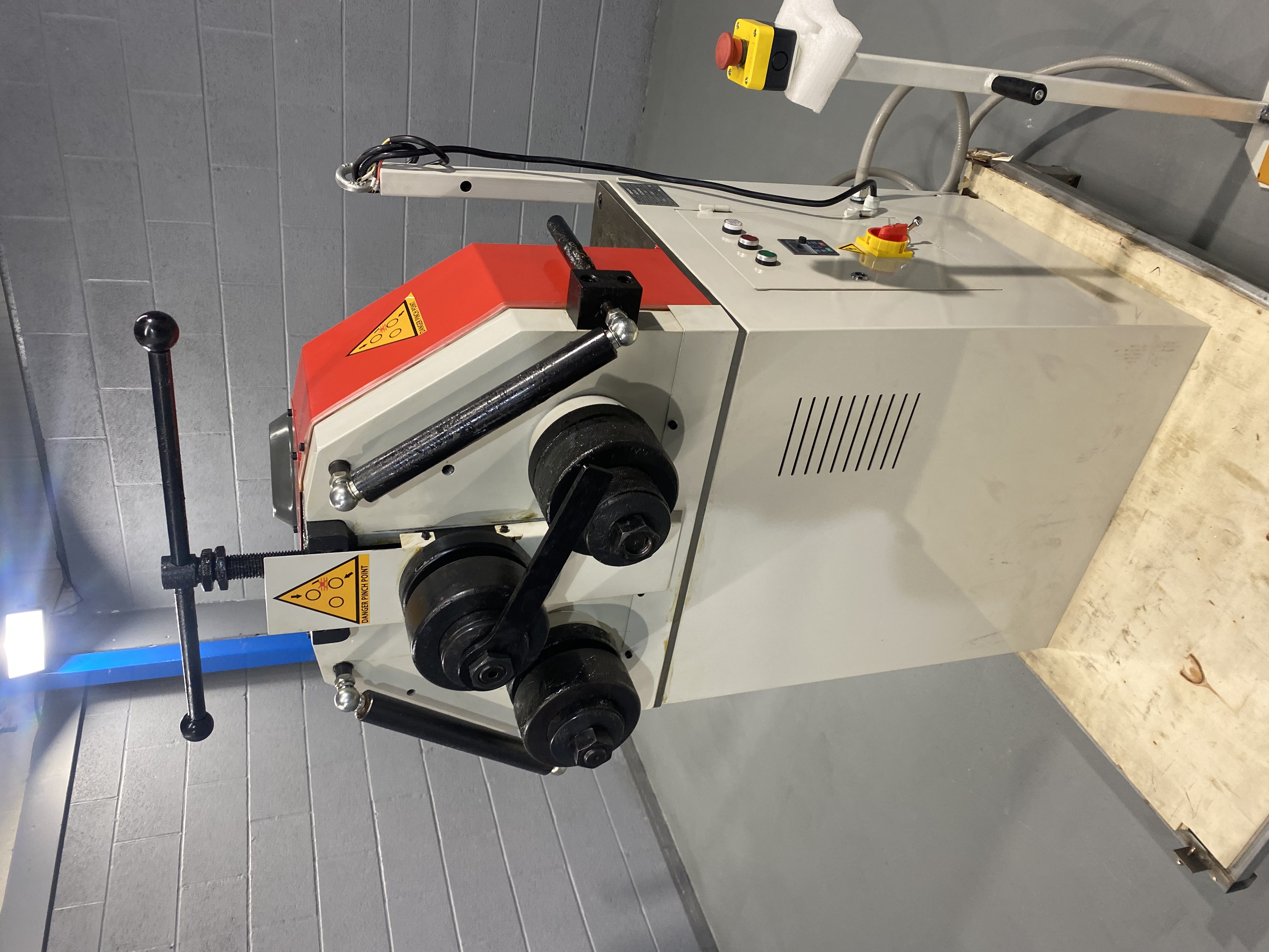 Mach roll 40/50 HV section rollers 240 v