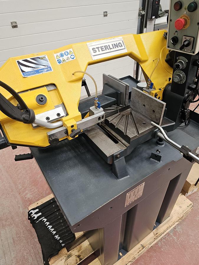 Used STERLING 280 Mitre Bandsaw