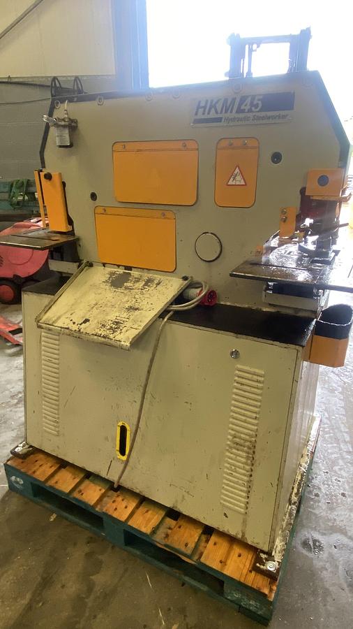 Used SAHINLER 45 ton 5 station hydraulic steelworker