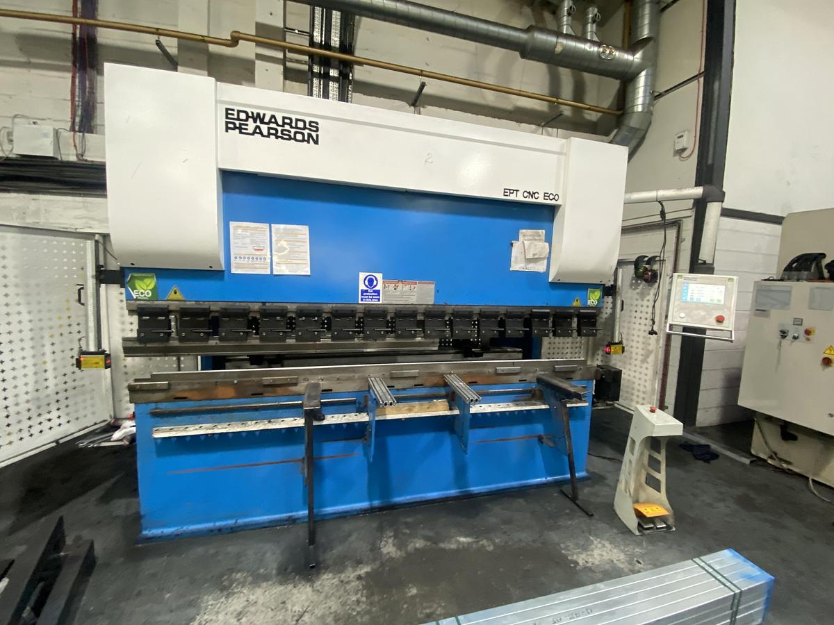 Used EDWARDS PEARSON EPT CNC ECO 3m x 135 ton Press brake