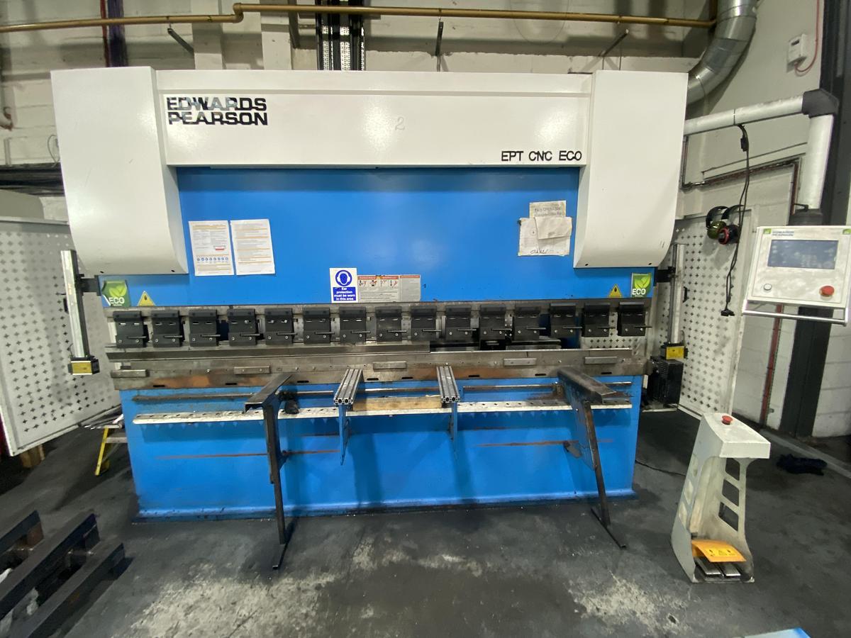 Used EDWARDS PEARSON EPT CNC ECO 3m x 135 ton Press brake