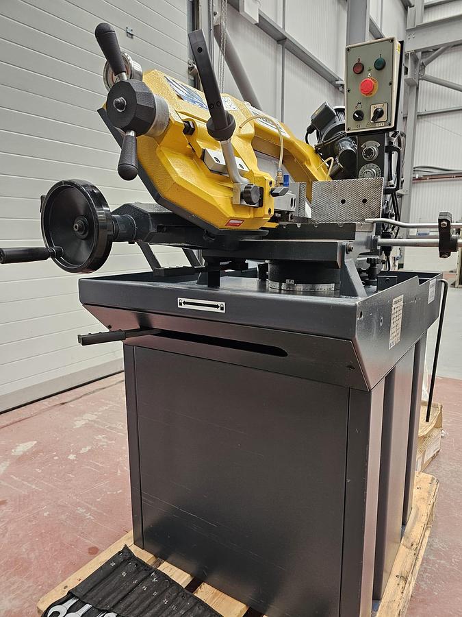 Used STERLING 280 Mitre Bandsaw