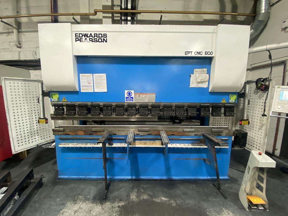 Used EDWARDS PEARSON EPT CNC ECO 3m x 135 ton Press brake