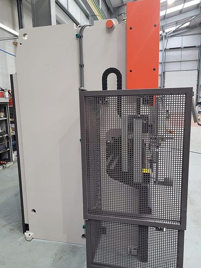 Used BYSTRONIC PR6. 2550mm x 60 ton CNC press brake