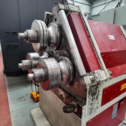Used AKYAPAK 100 shaft section roller (morgan rushworth)