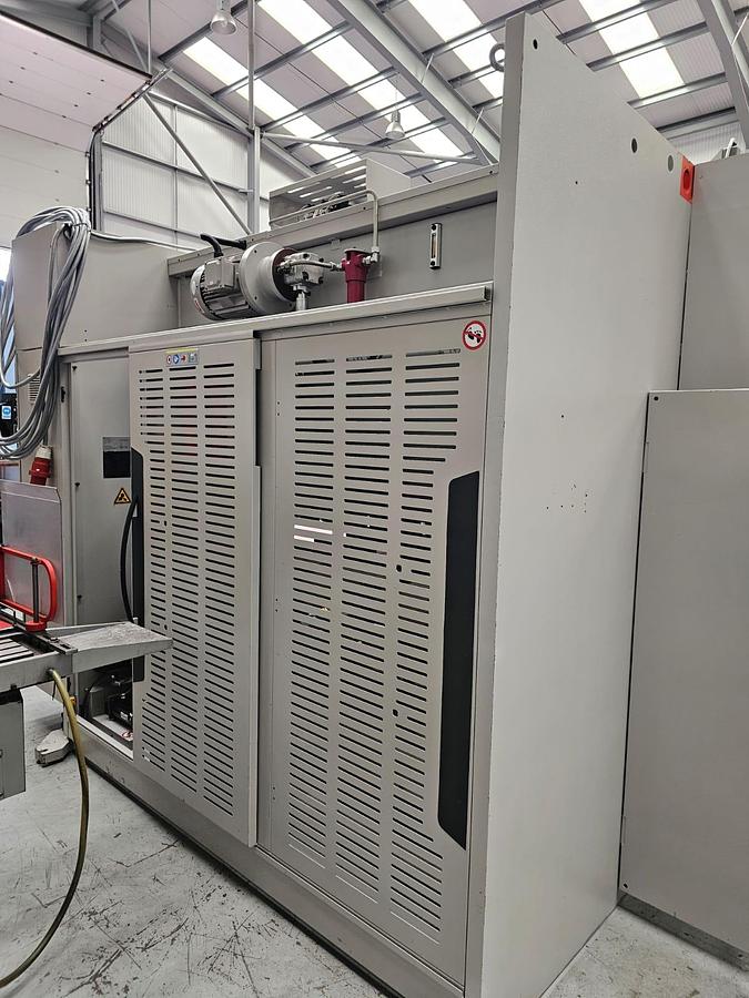 Used Bystronic Xact Smart  100 ton x 3m 6 axis cnc press brake