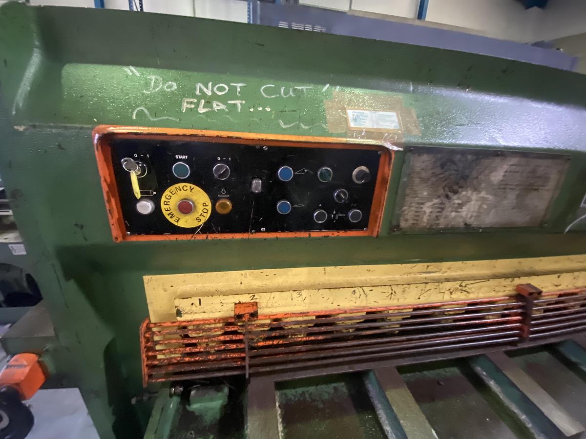 Used HACO 3m x 6mm Variable Angle Guillotine