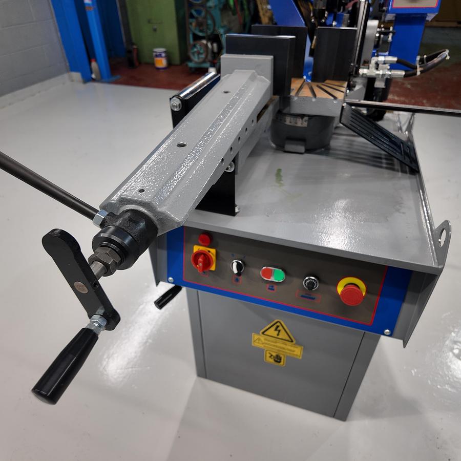 Mach cut PSM 220 240 volt Mitre Head Bandsaw