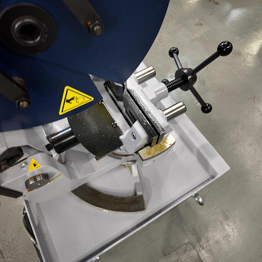 UZMA  350UV  Pro Circular cut off saw