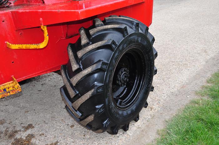 Used 2003 BENFORD 6 TONNE SWIVEL
