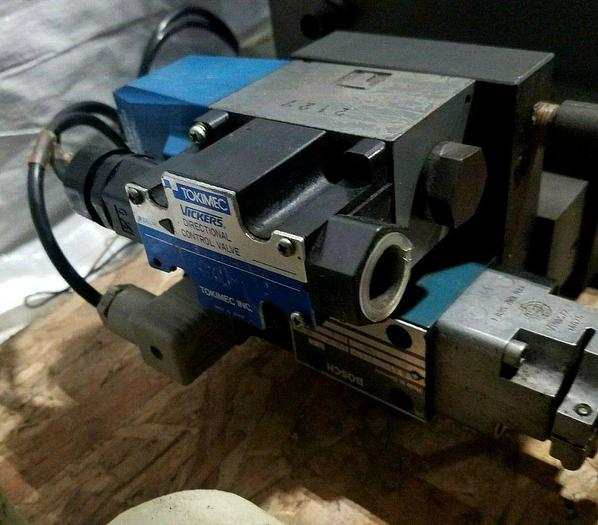 Used Hydraulic Block with Vickers Directional Control Valves