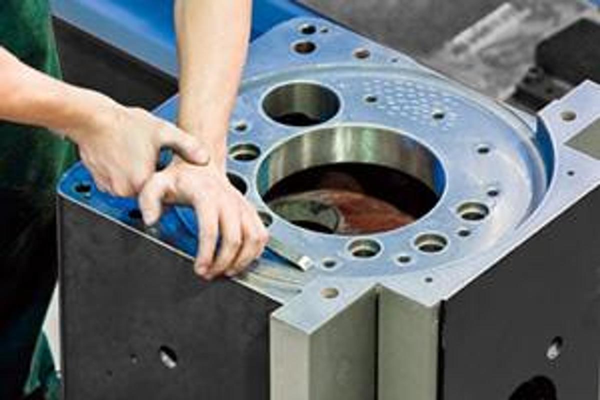 SP-2016 - Bridge Type Vertical Machining Center