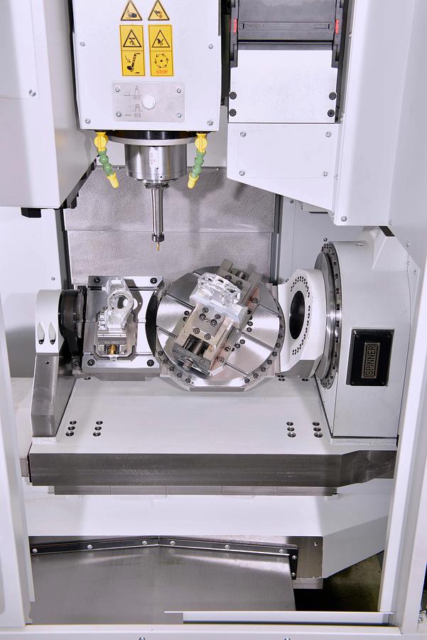 VC850-5A Trunnion 5-Axis CNC