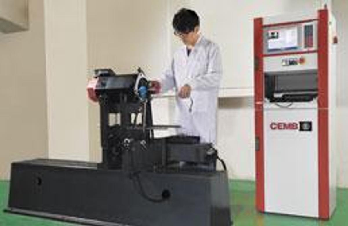 BM-1460 - High Rigidity Vertical Machining Center