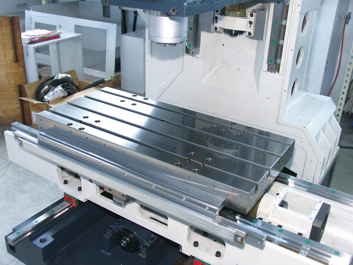 VC750 Vertical Machining Center