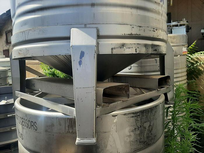 Used Tank, 200 Gallon, 304L S/st, 46" x 24", Tote, Ucon, (13) #L741302