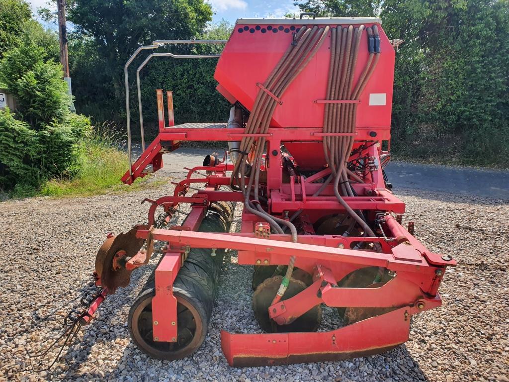 Used He-Va Fanterra 4m Disc Drill