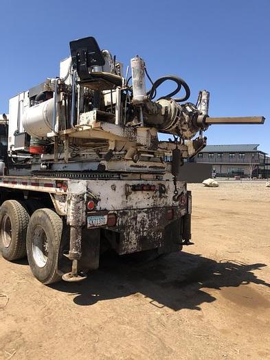 Used HB21242 Texoma 330 mounted on a 1985 Ford LT9000 Texoma 330