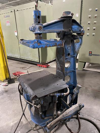 Used OSBORN PNEAMATIC VERTICAL MOLDING PRESS