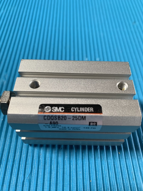 Used SMC Air Cylinder CDQSB20-25DM-A90