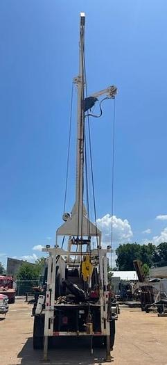 Used 2008 Smeal 8T Pump Hoist Rig