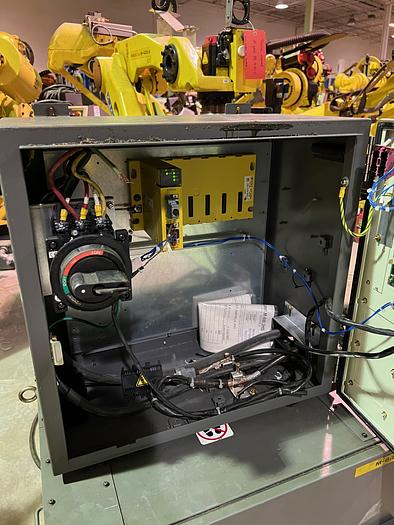 Used FANUC M-6iB/6S WITH RJ3iC CONTROLLER, CLEANED AND CYCLED