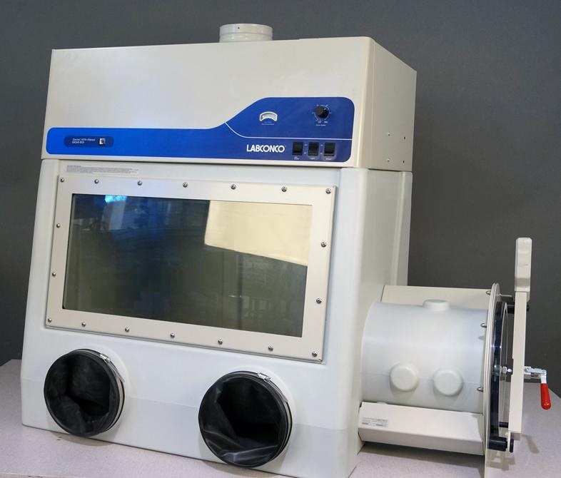 Used Labconco  glove box with HEPA filter cat.no. 5220200