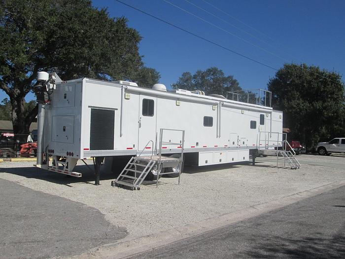 Used 2005 Farber Specialty Command Center Trailer