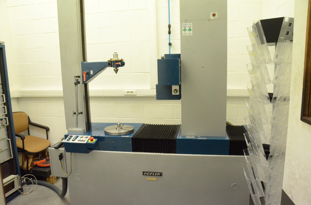 Usado 1987 HÖFLER EMZ 630 Comprobadoras de engranajes #4335