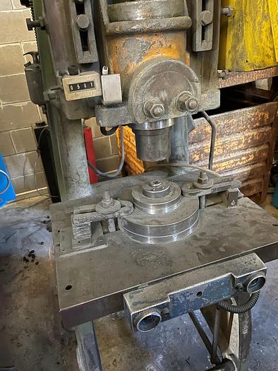 Usato PRESSA S.N. 25-30 TON