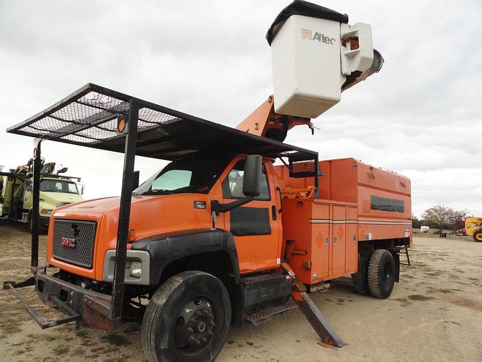 Used 2009 GMC / Altec TOPKICK C7500 LRV60- E70