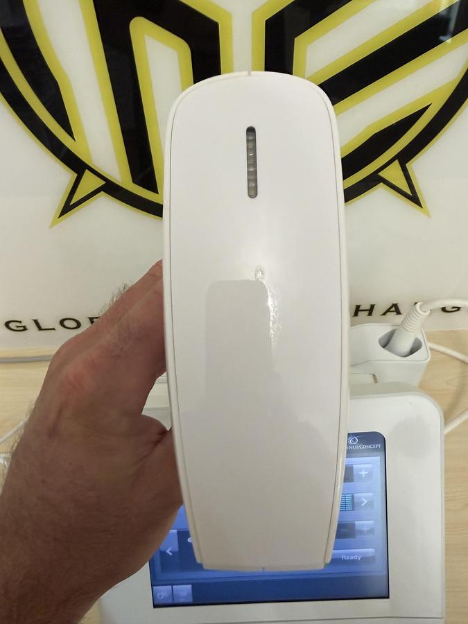 Used 2014 Venus Concepts Viva RF Microneedling