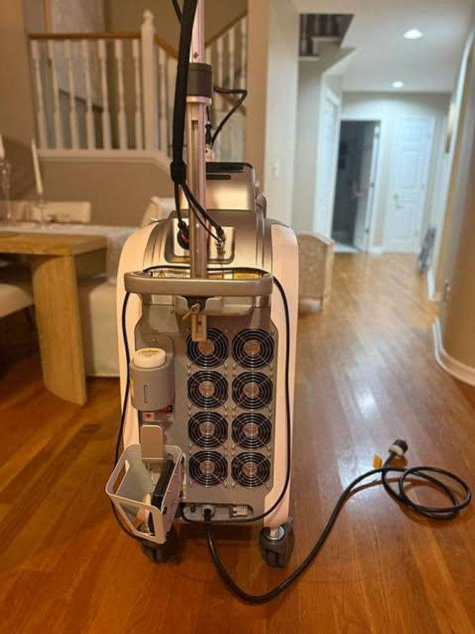 Used 2024 Lutronic Clarity II 2 Laser