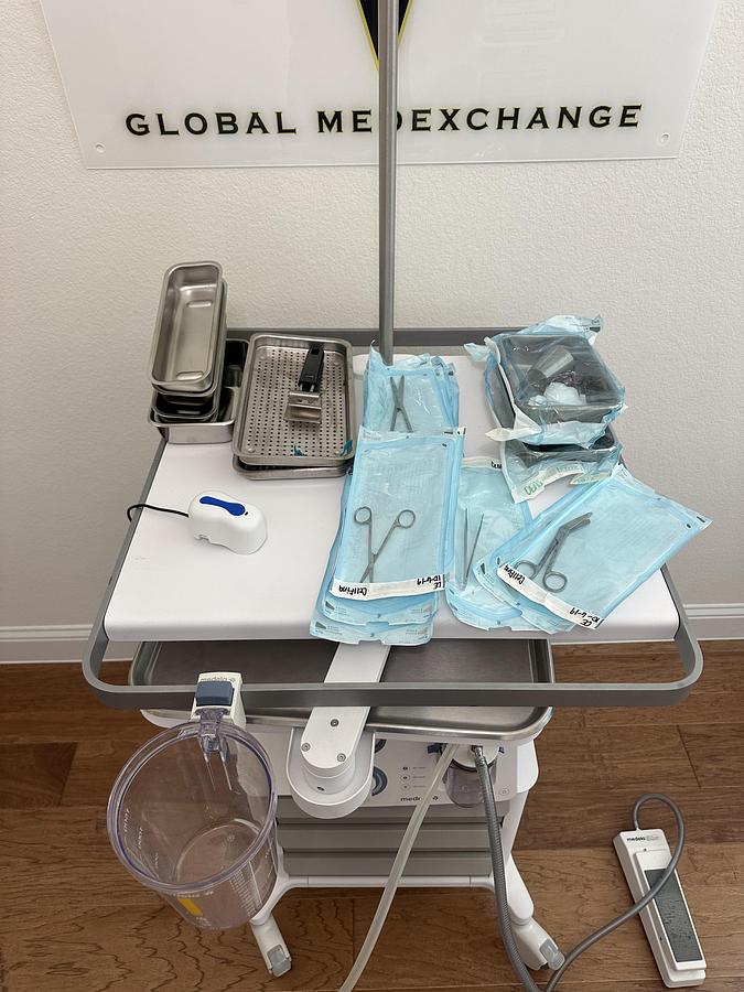 Used Merz Cellfina for Cellulite Reduction w/ Medela Dominant 50 suction machine